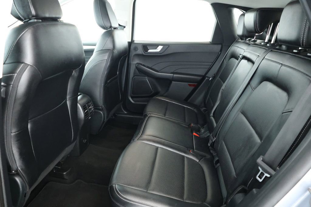 Used 2022 Ford Escape SEL w/ Technology Package image 18