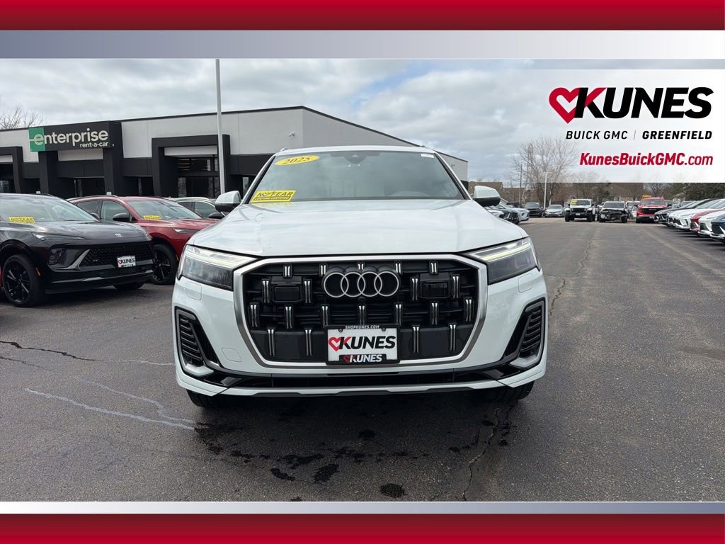 Used 2025 Audi Q7 3.0T Premium Plus image 14