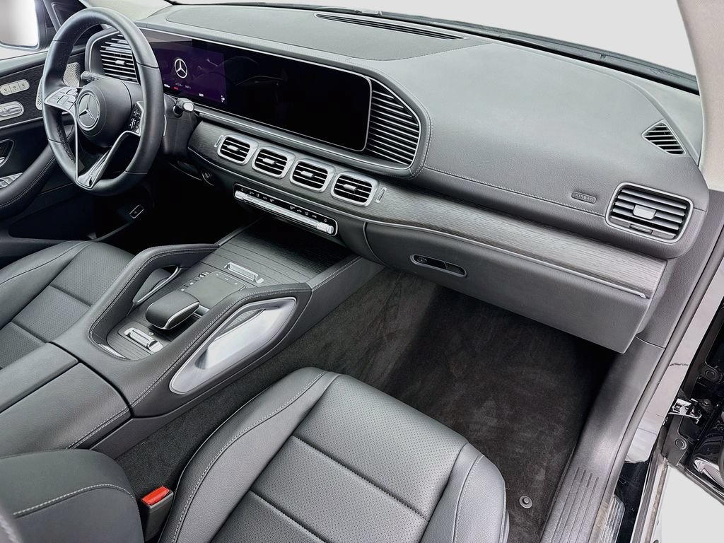 Certified 2026 Mercedes-Benz GLS 450 4MATIC image 16