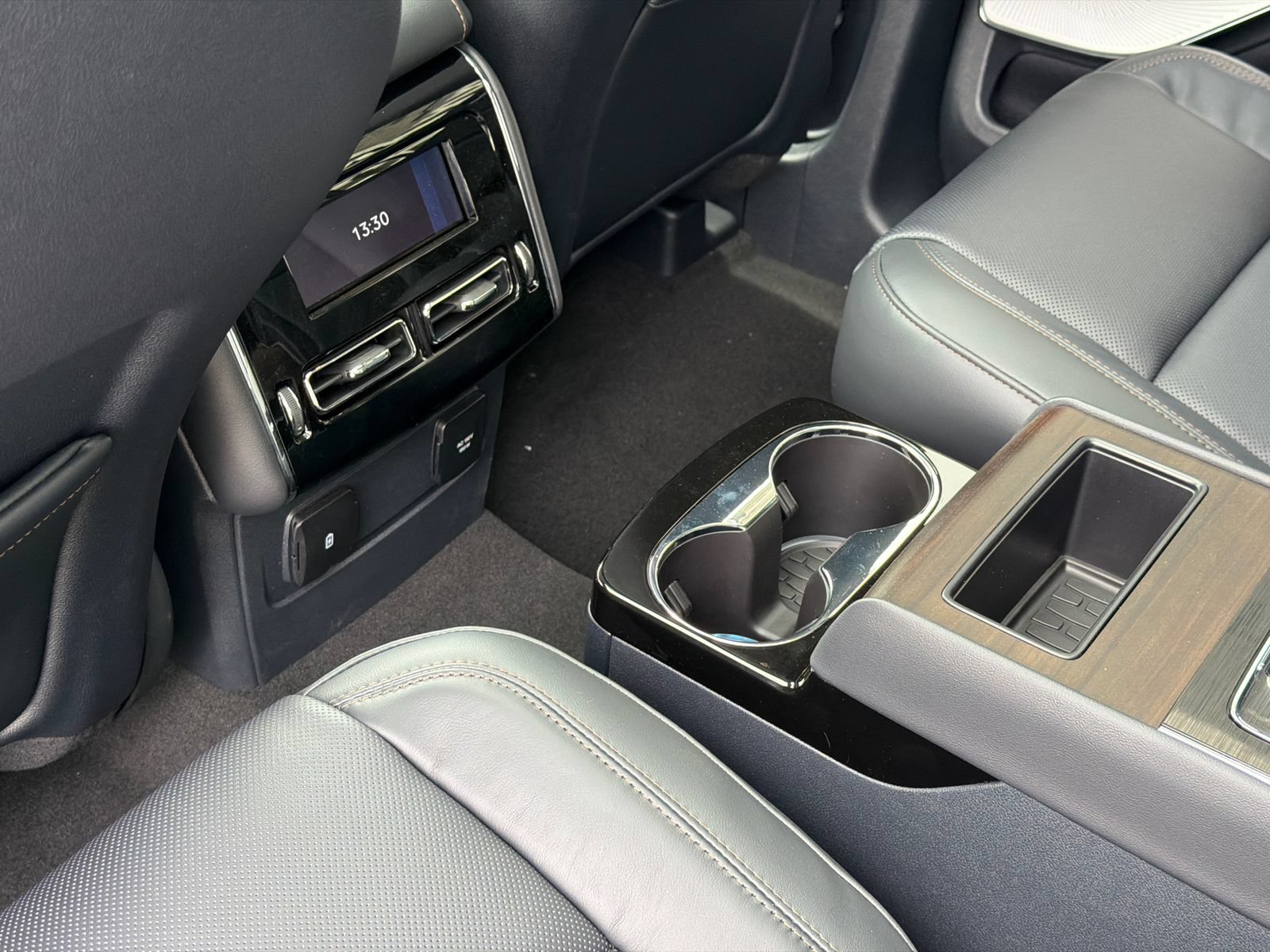 New 2026 Lincoln Aviator Reserve w/ Luxury Package AWD/4WD image 21