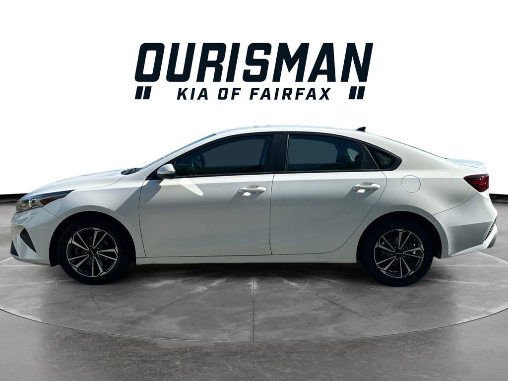 Certified 2023 Kia Forte LXS FWD image 3