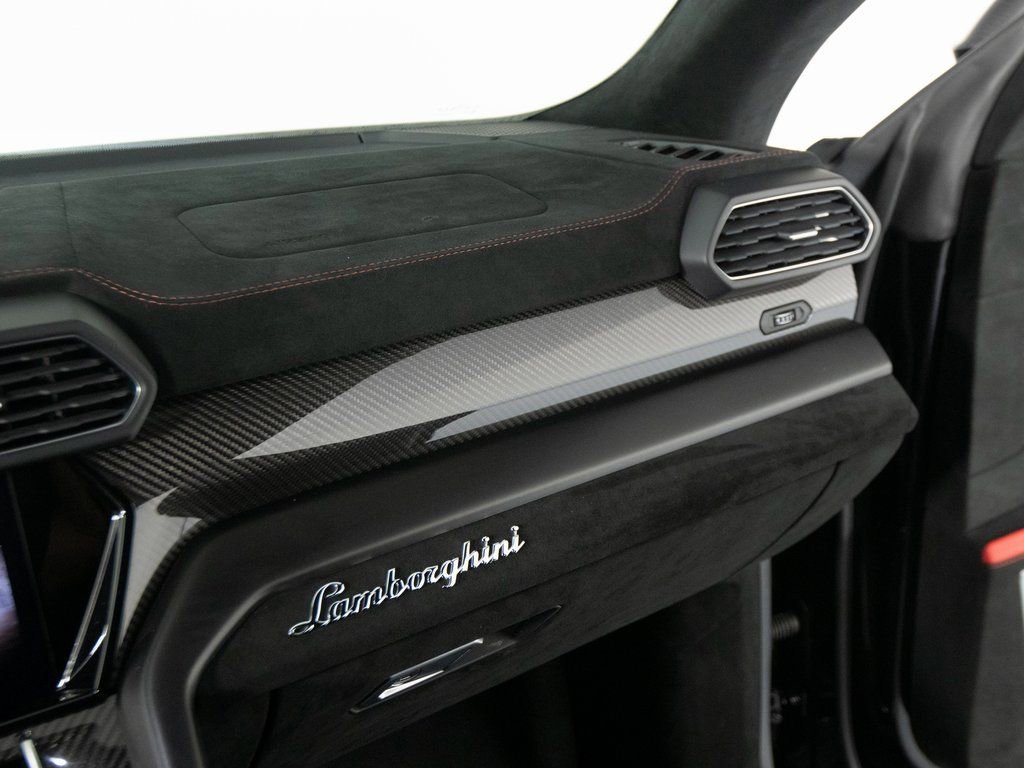 Used 2023 Lamborghini Urus Performante image 26