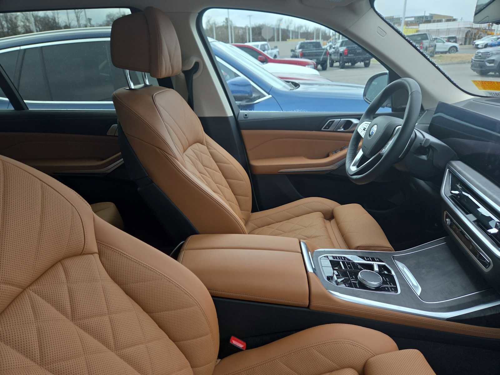 Used 2023 BMW X7 xDrive40i w/ Premium Package image 11