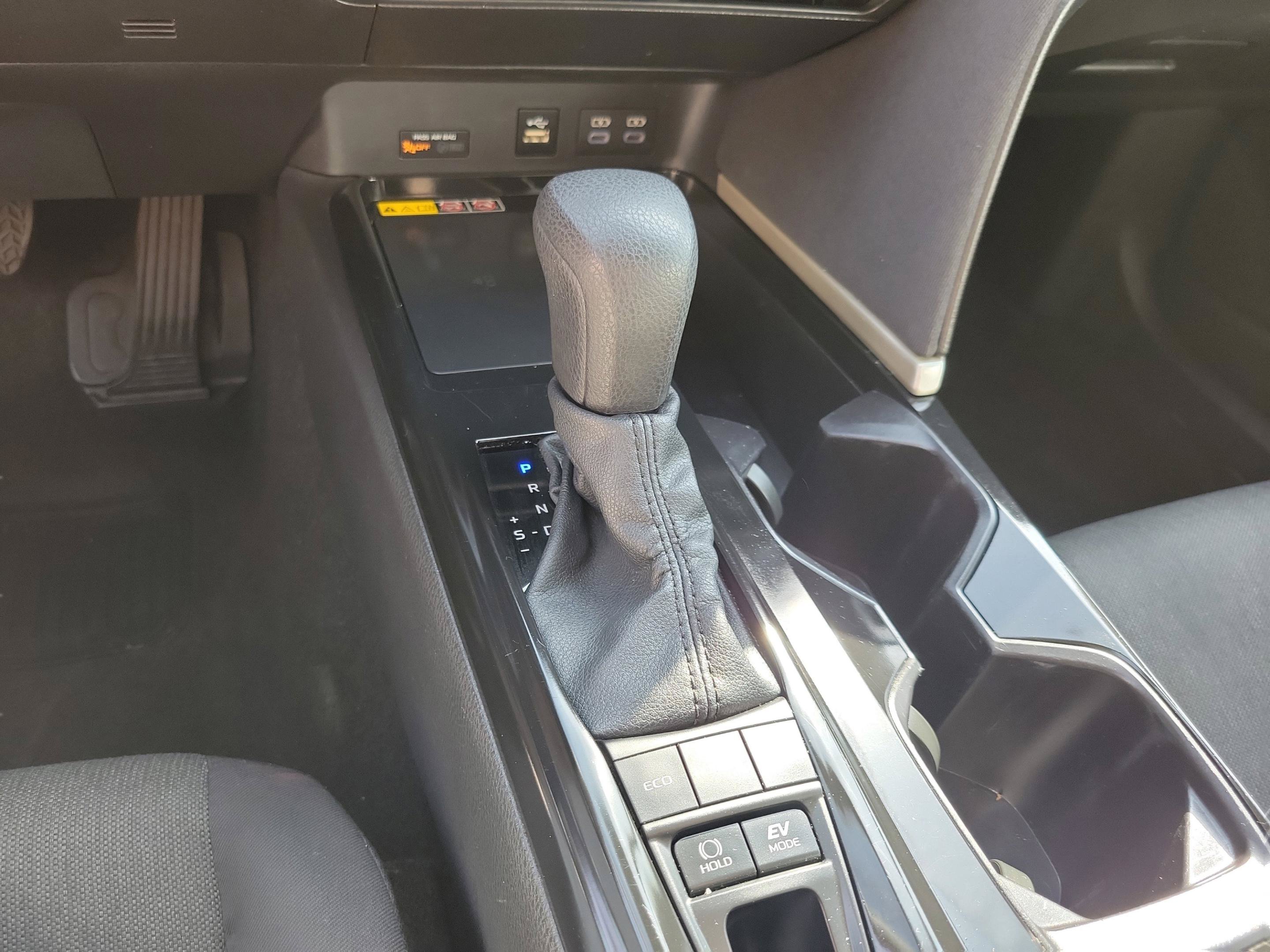 Used 2025 Toyota Camry LE FWD image 16