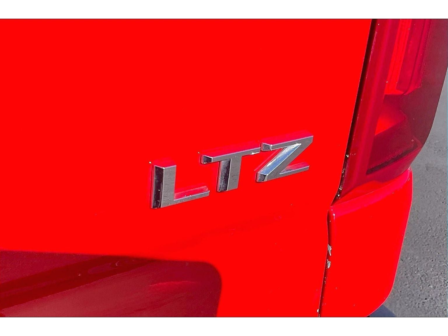 Used 2024 Chevrolet Silverado 3500 LTZ AWD/4WD image 9