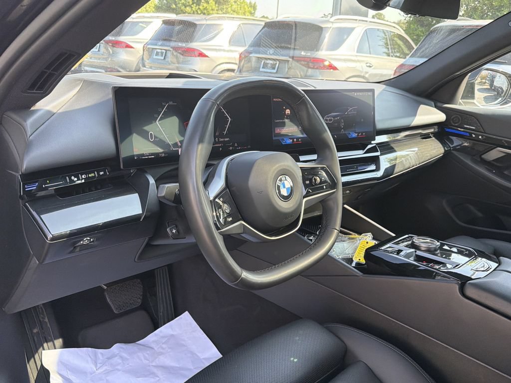Used 2024 BMW 530i RWD image 10