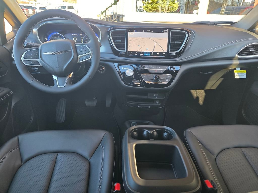 New 2026 Chrysler Pacifica Select image 5