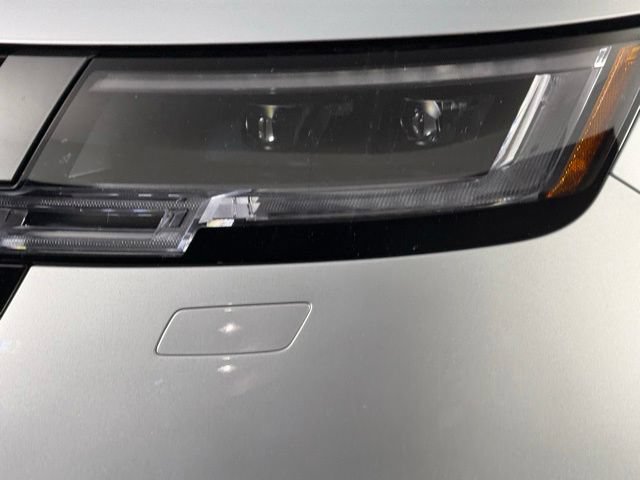 Used 2023 Land Rover Range Rover SE AWD/4WD image 12