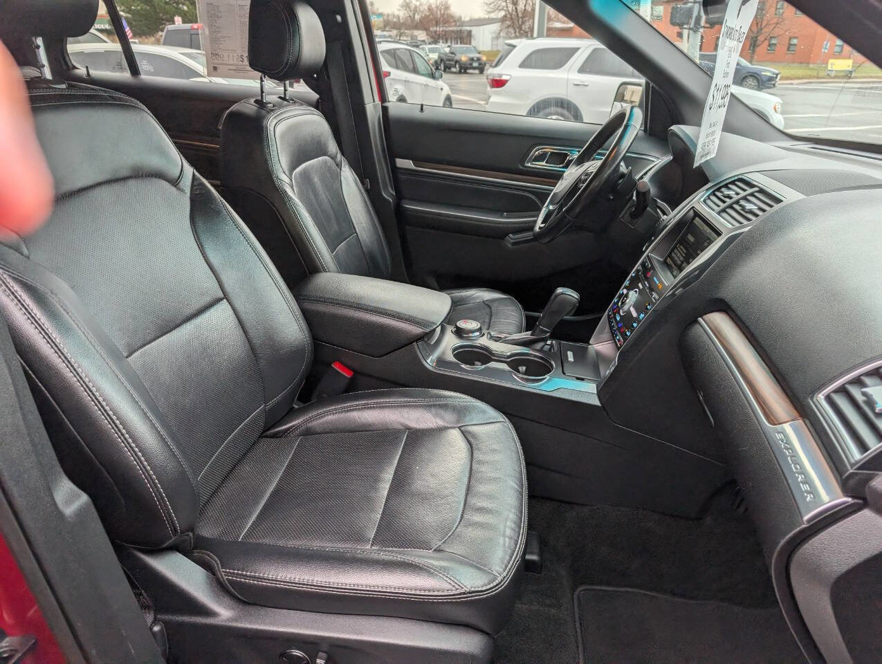 Used 2016 Ford Explorer Limited image 20