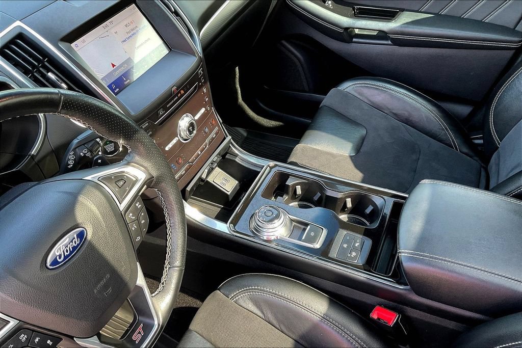 Used 2019 Ford Edge ST w/ Equipment Group 401A AWD/4WD image 9