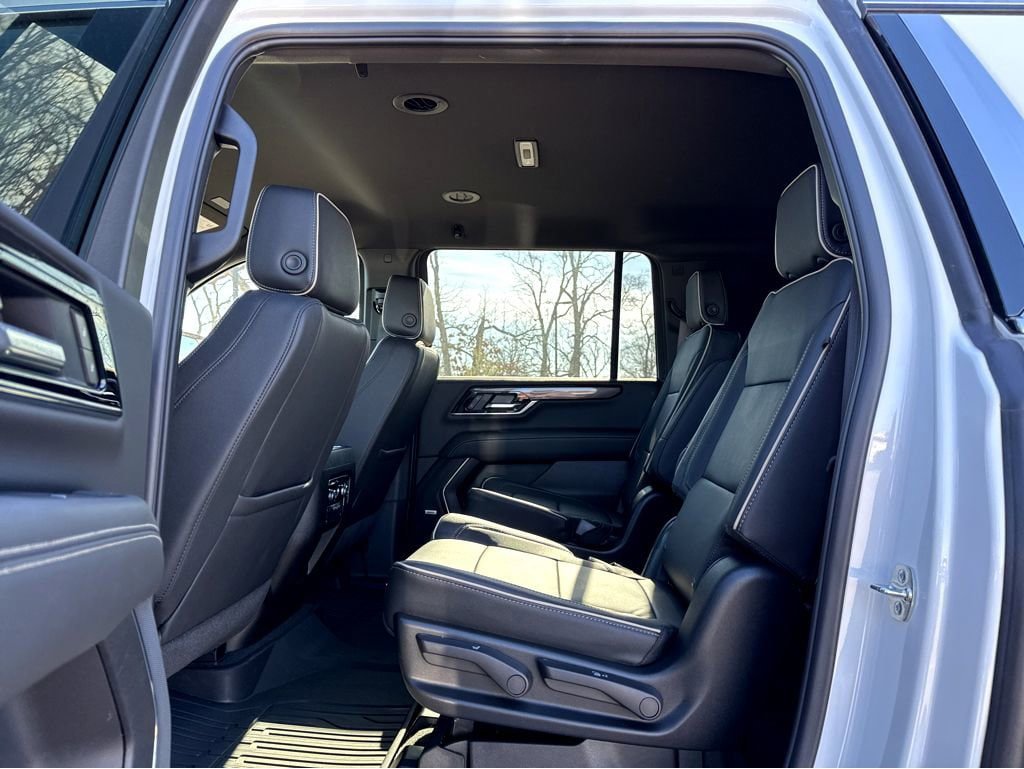 New 2026 GMC Yukon XL Elevation w/ LPO, Get Active Package image 7