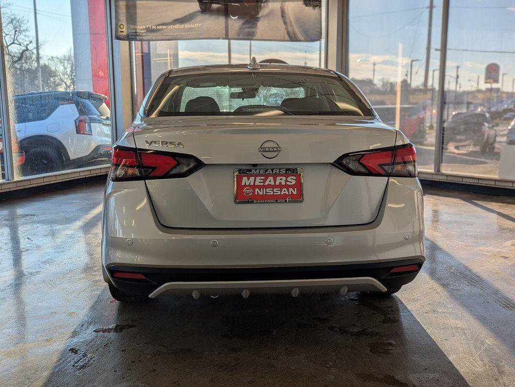 New 2025 Nissan Versa SV w/ Trunk Package FWD image 7