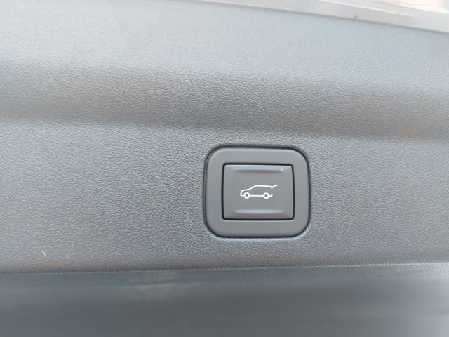 Used 2026 Cadillac Escalade IQ Sport 1 w/ LPO, ONYX Package AWD/4WD image 16
