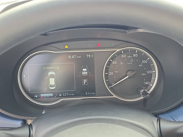 New 2025 Nissan Versa SV w/ Trunk Package FWD image 31