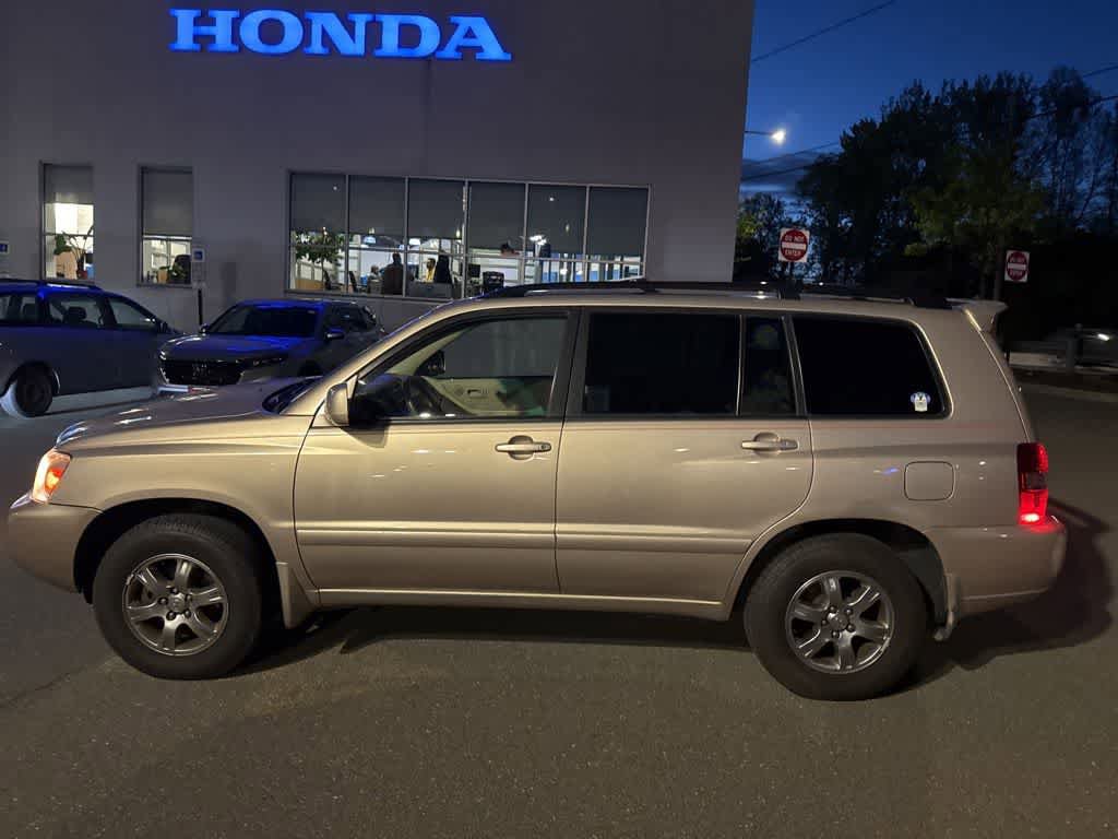 Used 2004 Toyota Highlander 4WD V6 image 2