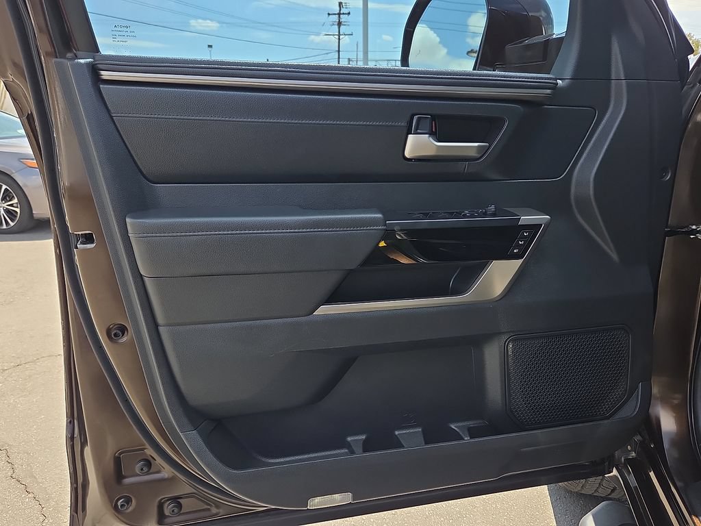 Used 2024 Toyota Tundra Limited w/ Power Package AWD/4WD image 13