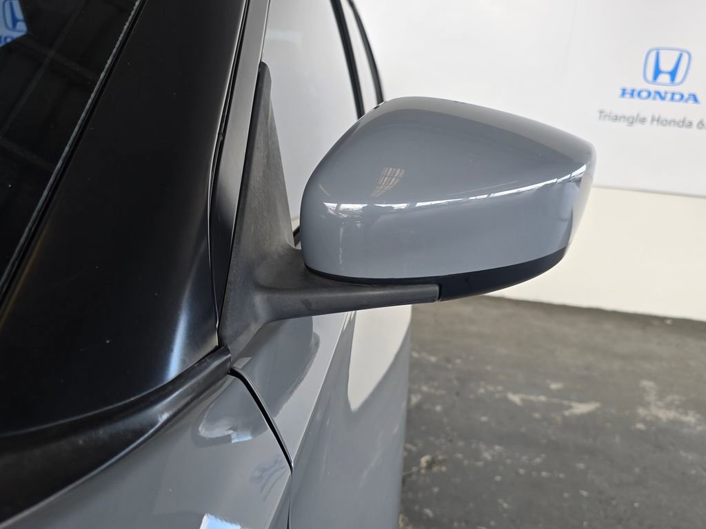 Used 2021 Nissan Kicks SV image 38