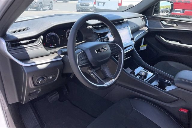 New 2026 Jeep Grand Cherokee L 4WD image 6