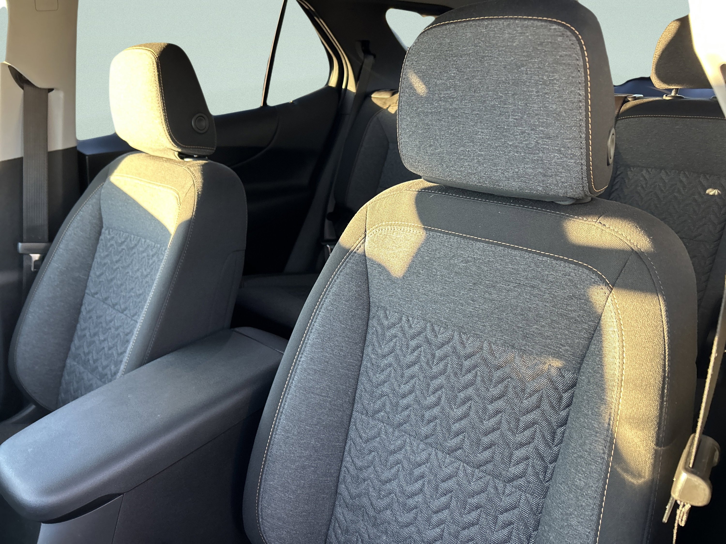 Used 2023 Chevrolet Equinox LT w/ LPO, Floor Liner Package image 24