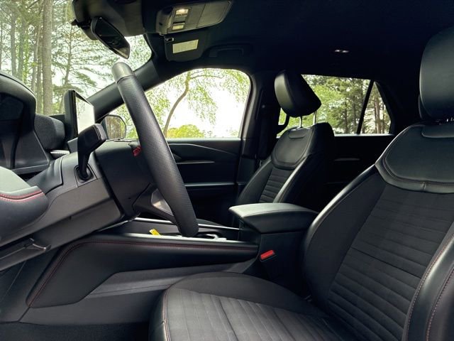 Used 2025 Ford Explorer ST-Line AWD/4WD image 21