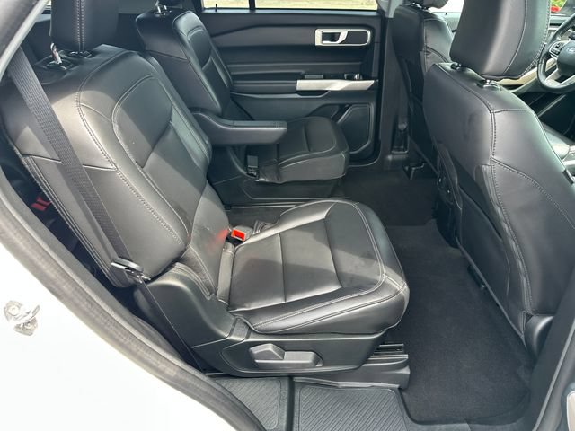 Certified 2023 Ford Explorer XLT w/ Equipment Group 202A AWD/4WD image 9