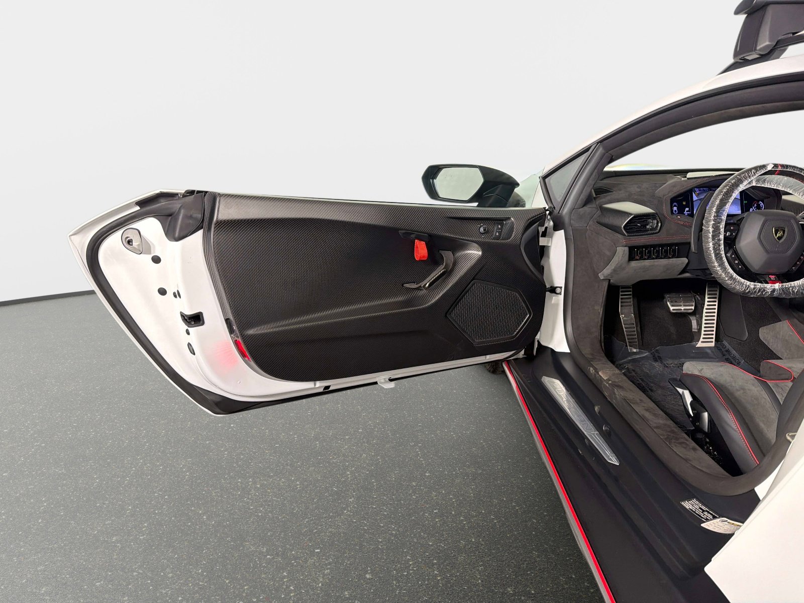 Used 2023 Lamborghini Huracan Sterrato image 30