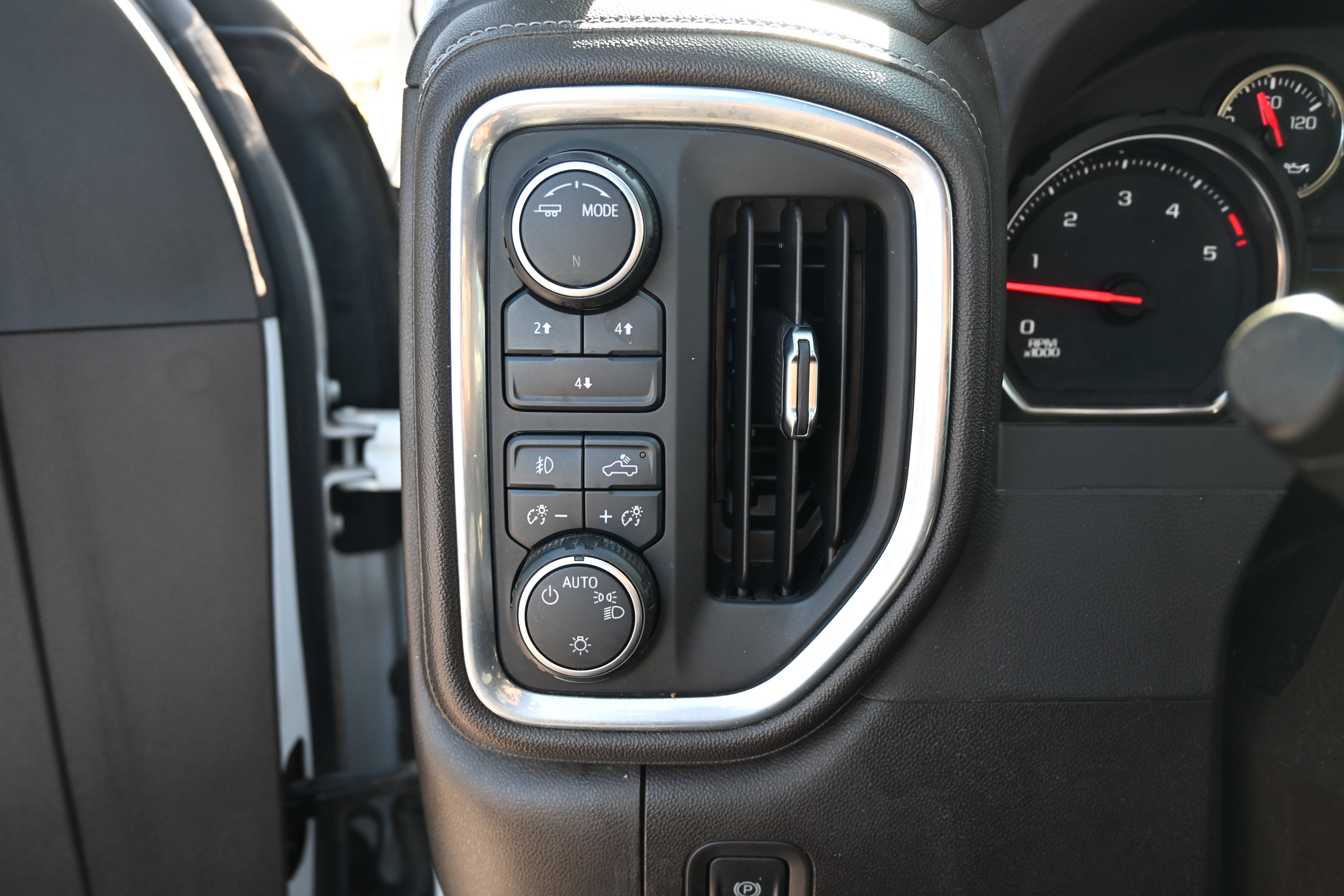 Used 2021 Chevrolet Silverado 3500 LT w/ Convenience Package image 29