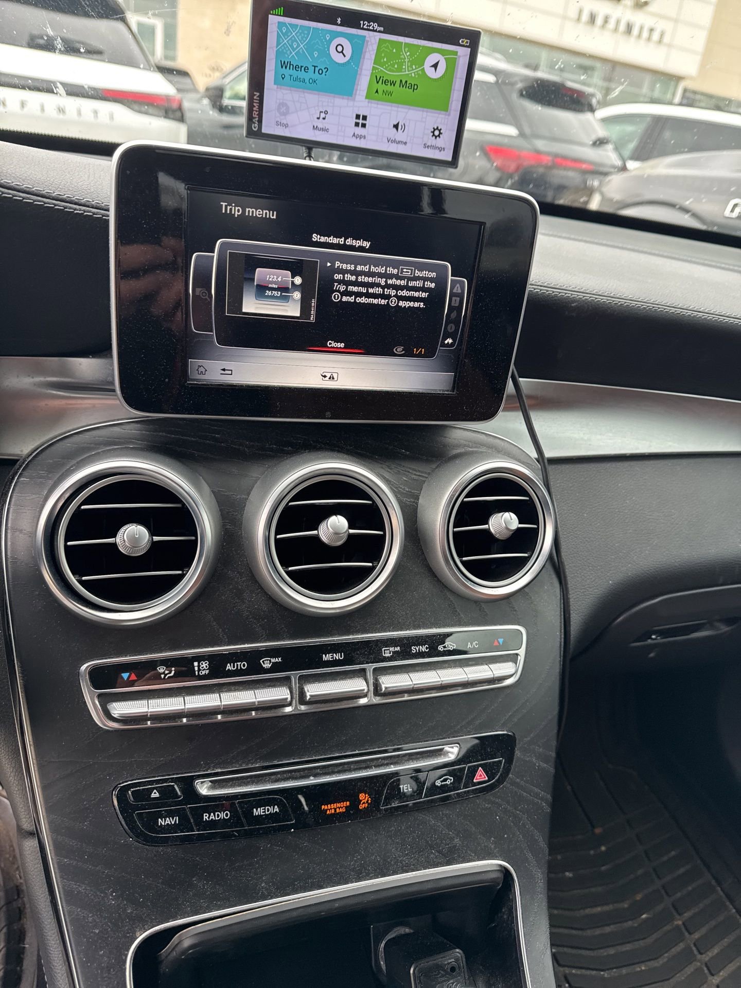 Used 2018 Mercedes-Benz GLC 300 4MATIC image 11