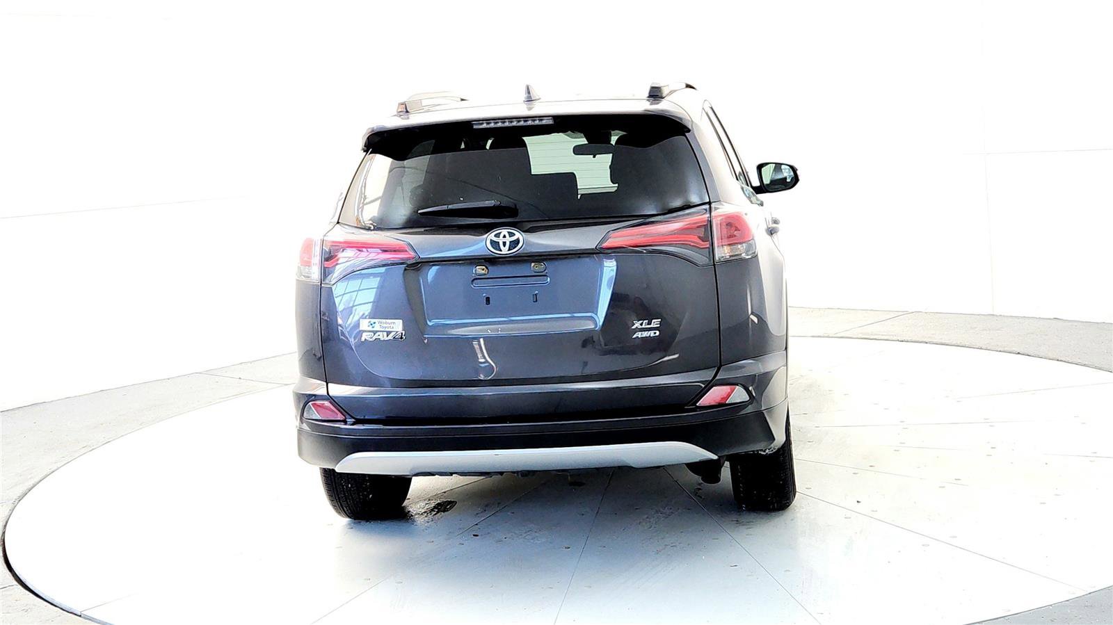 Used 2018 Toyota RAV4 XLE image 5