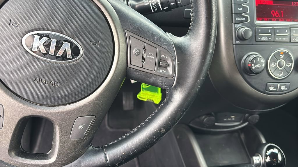 Used 2013 Kia Soul + FWD image 18