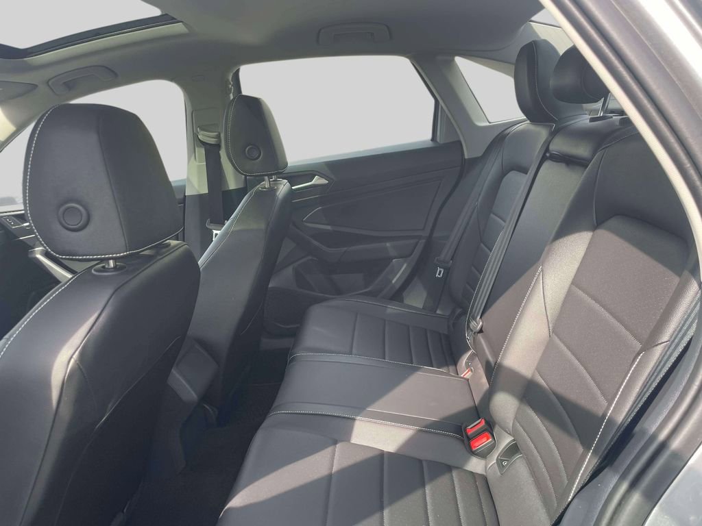 Used 2023 Volkswagen Jetta SE image 12