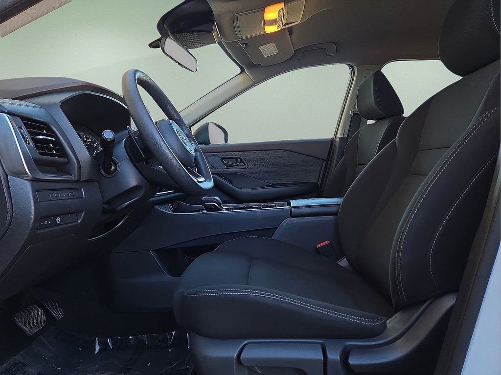 Used 2023 Nissan Rogue S image 20