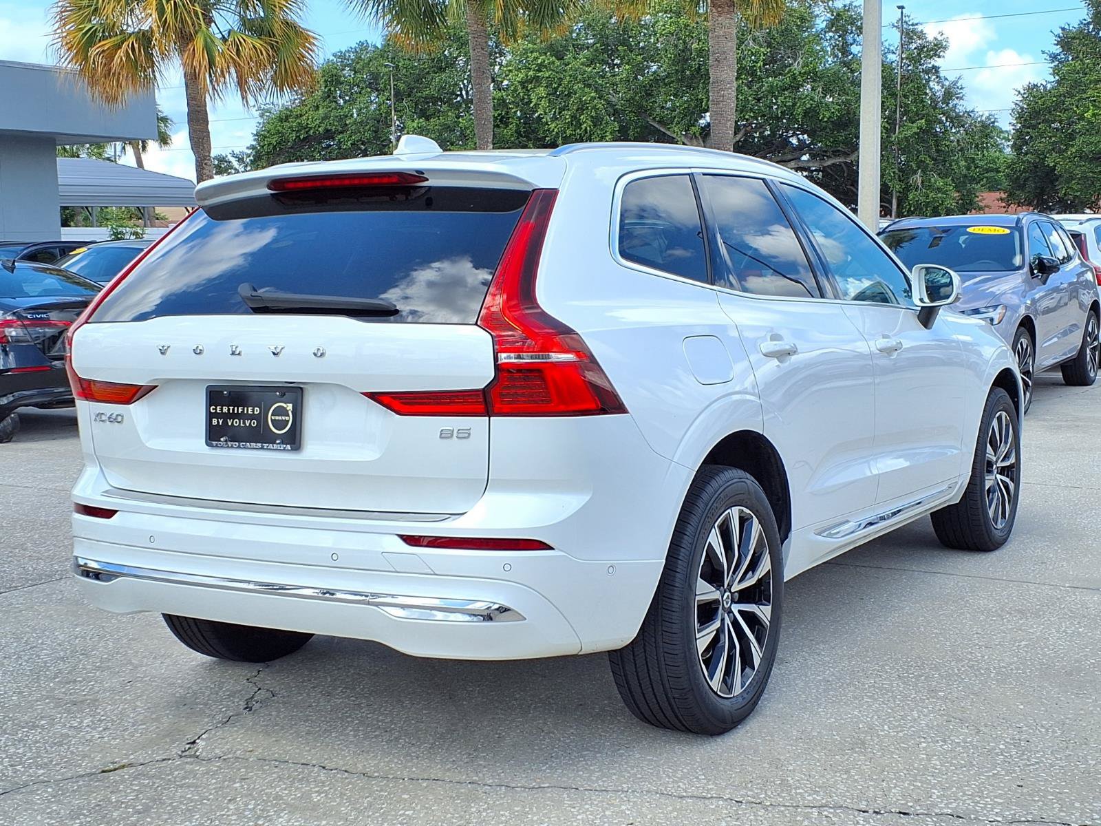 Certified 2023 Volvo XC60 B5 Plus w/ Protection Package Premier FWD image 7