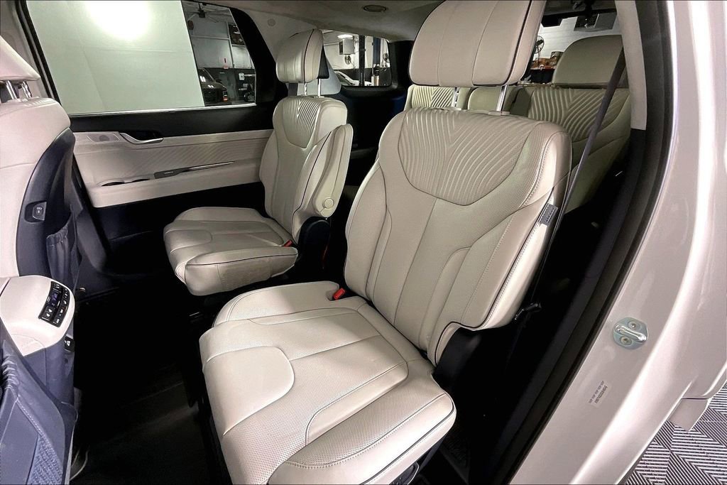 Used 2025 Hyundai Palisade Calligraphy image 37