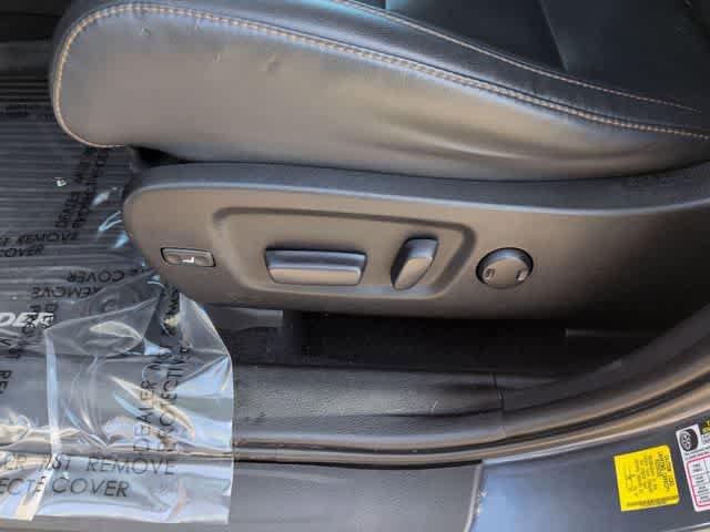 Used 2019 Toyota Highlander XLE image 17