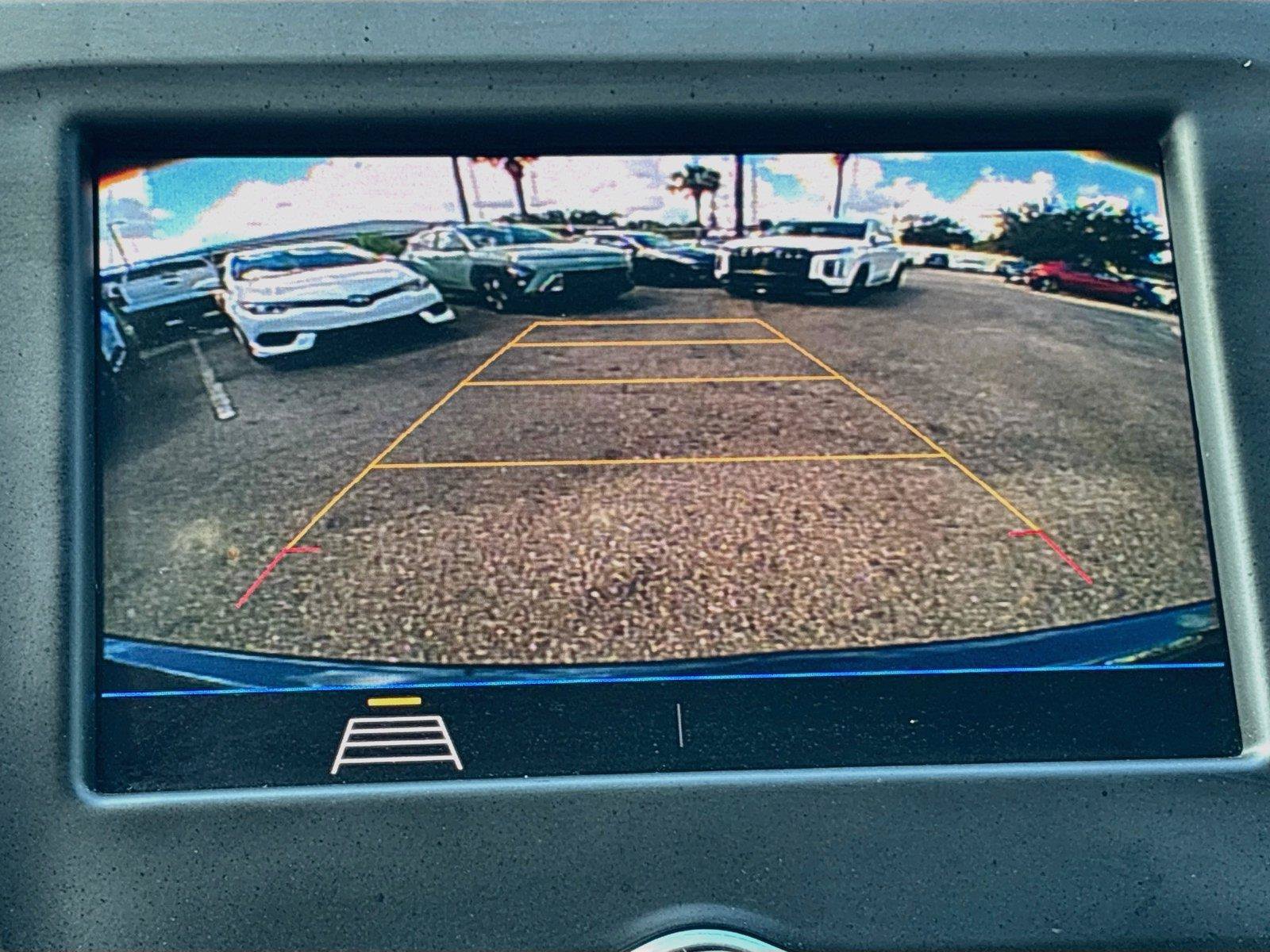 Used 2020 Chevrolet Equinox LT w/ LPO, Floor Liner Package FWD image 13