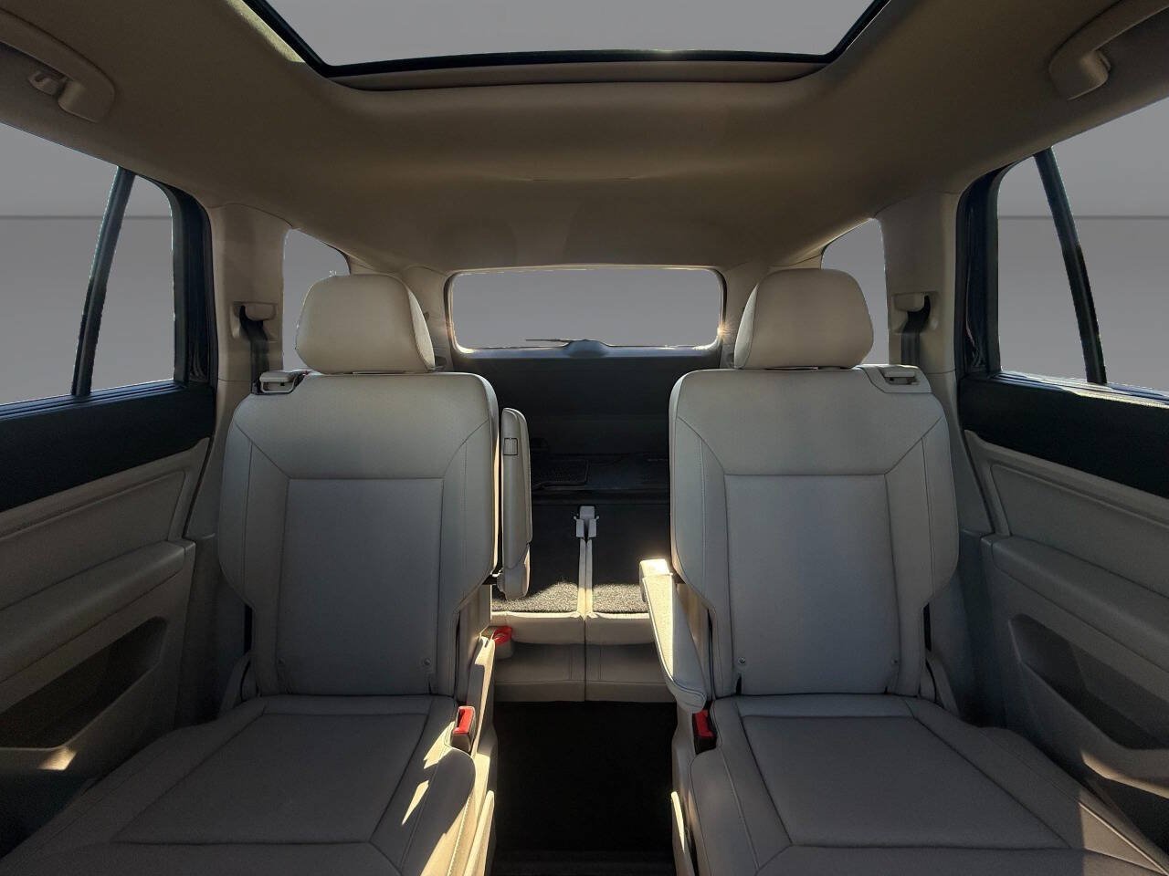 Used 2019 Volkswagen Atlas SEL R-Line AWD/4WD image 31