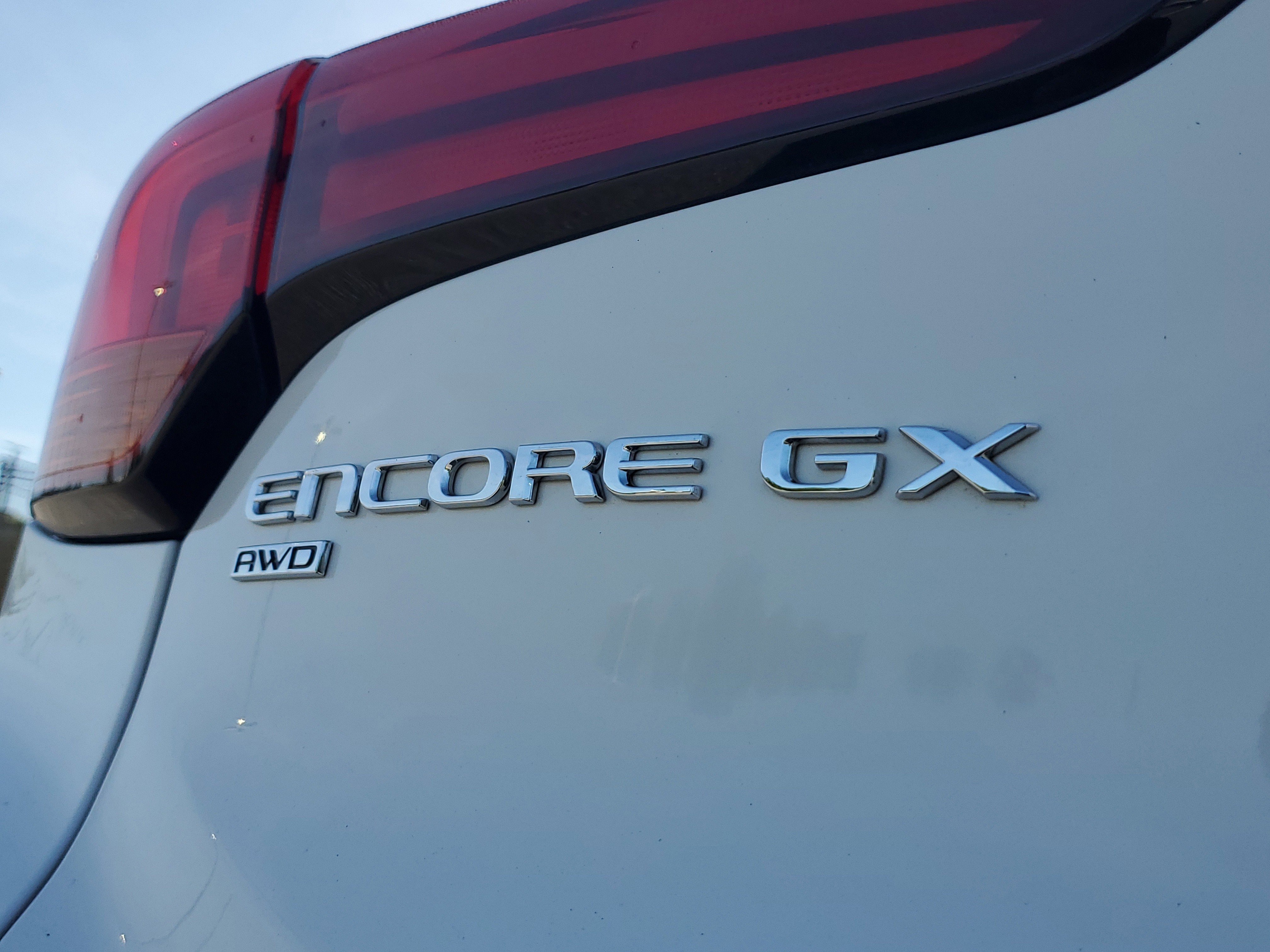 Used 2025 Buick Encore GX Preferred AWD/4WD image 7
