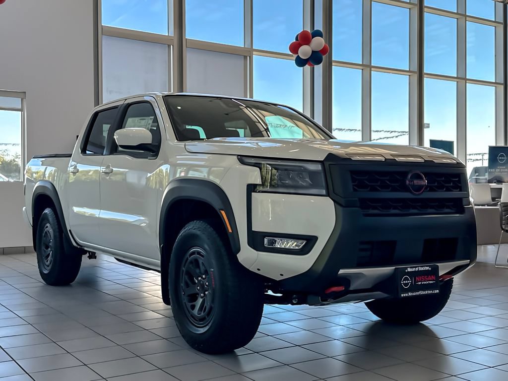 New 2026 Nissan Frontier PRO-4X w/ Tow Package