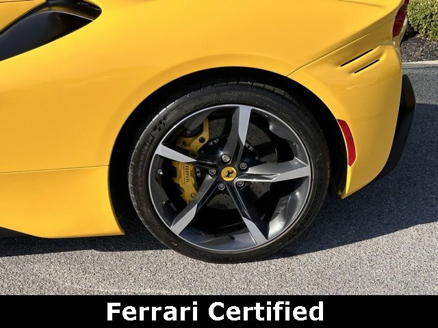Used 2022 Ferrari SF90 Spider image 39
