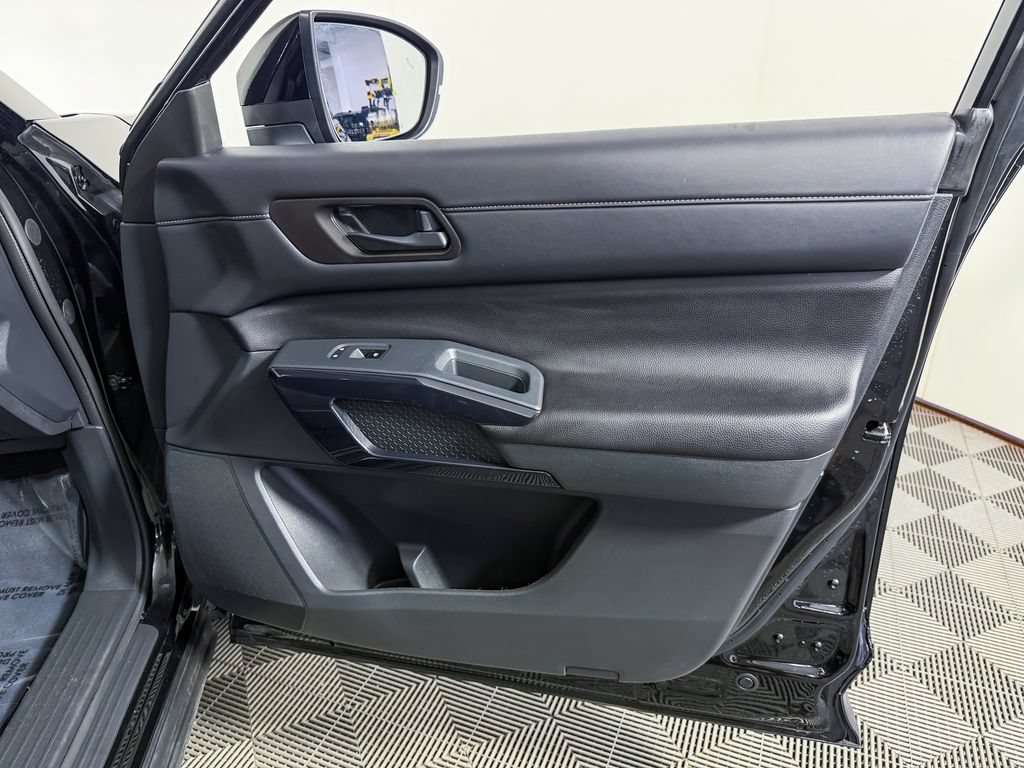 Certified 2024 Nissan Pathfinder S AWD/4WD image 46