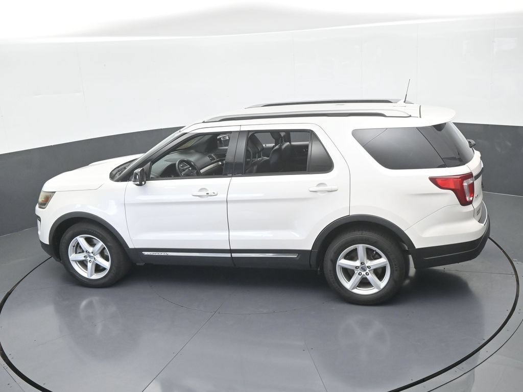 Used 2018 Ford Explorer XLT w/ Equipment Group 202A FWD image 51