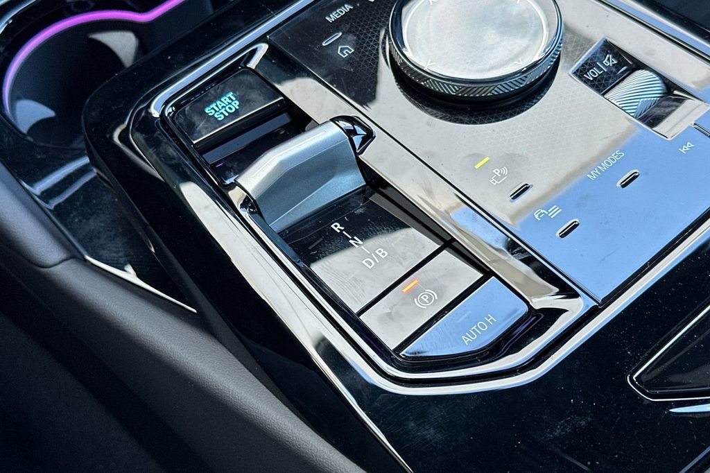 New 2026 BMW i5 eDrive40 w/ M Sport Package image 24