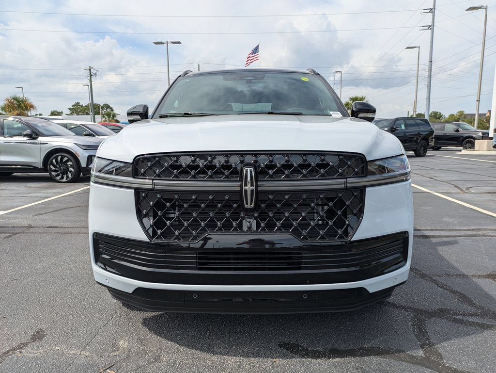 New 2026 Lincoln Navigator L Black Label AWD/4WD image 9