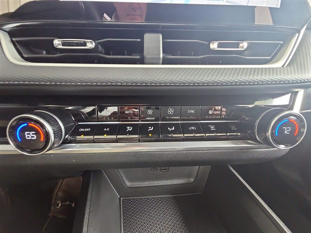 Used 2026 Chevrolet Equinox LT w/ Convenience Package II image 18