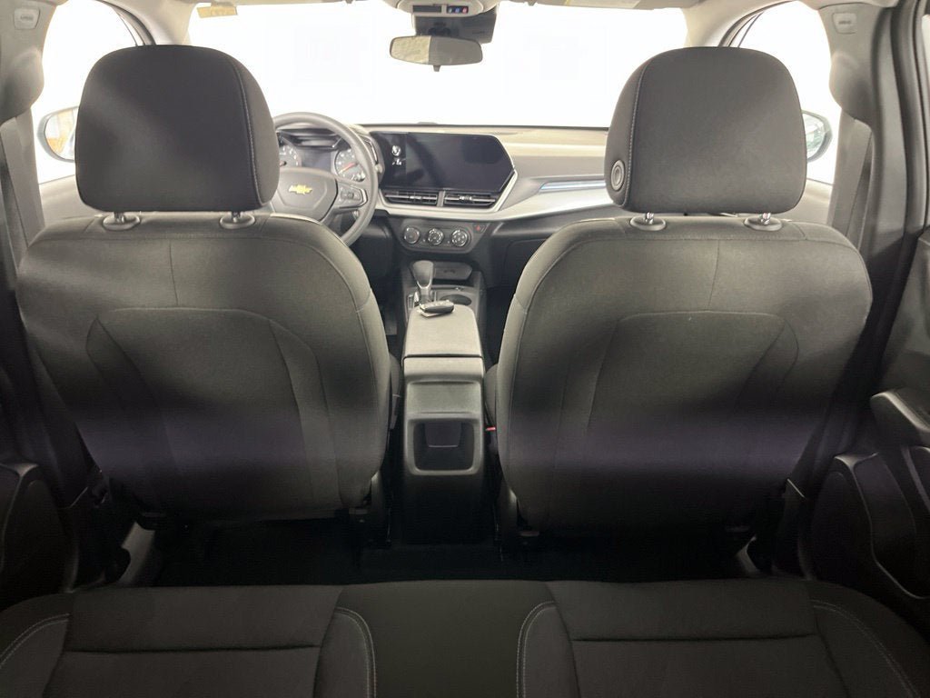 New 2026 Chevrolet Trax LS w/ LS Convenience Package FWD image 7