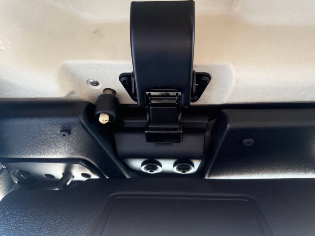 Used 2023 Jeep Wrangler Unlimited w/ Cold Weather Group AWD/4WD image 31