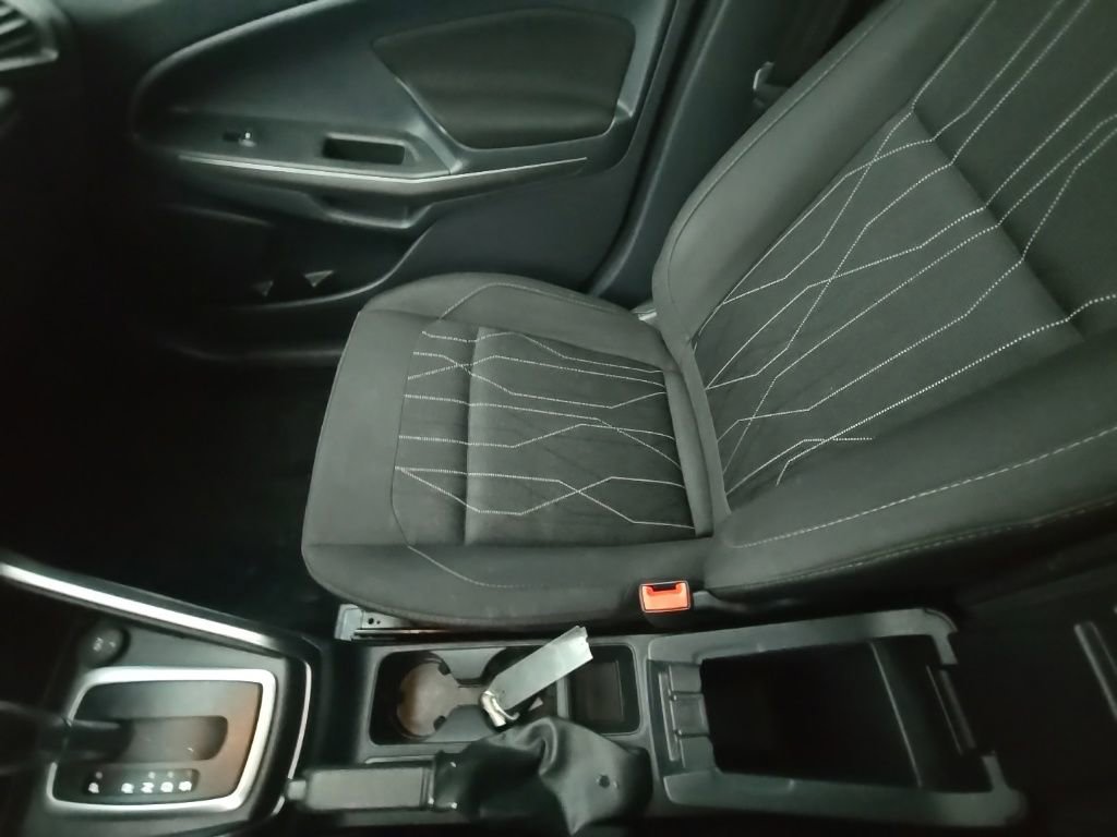 Used 2019 Ford EcoSport SE w/ SE Convenience Package image 24