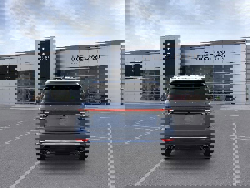 New 2026 Lincoln Aviator AWD image 5