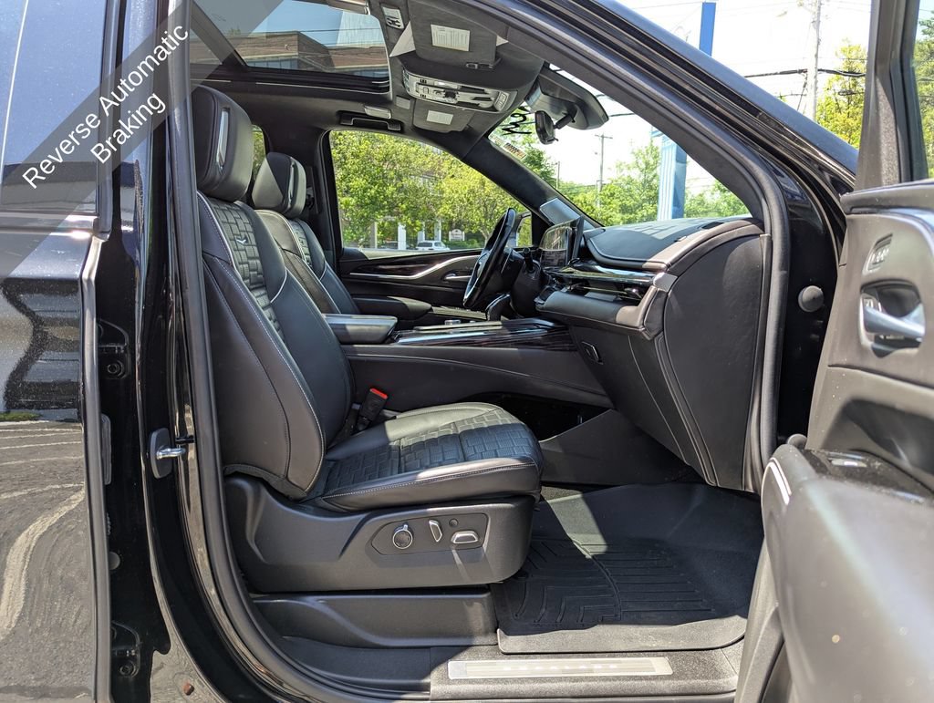 Used 2023 Cadillac Escalade V AWD/4WD image 41